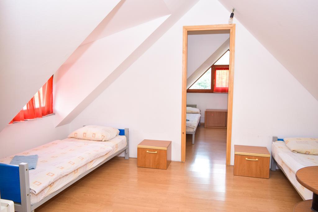Sobe Sa Kupatilom Jajce Bed & Breakfast Exterior photo