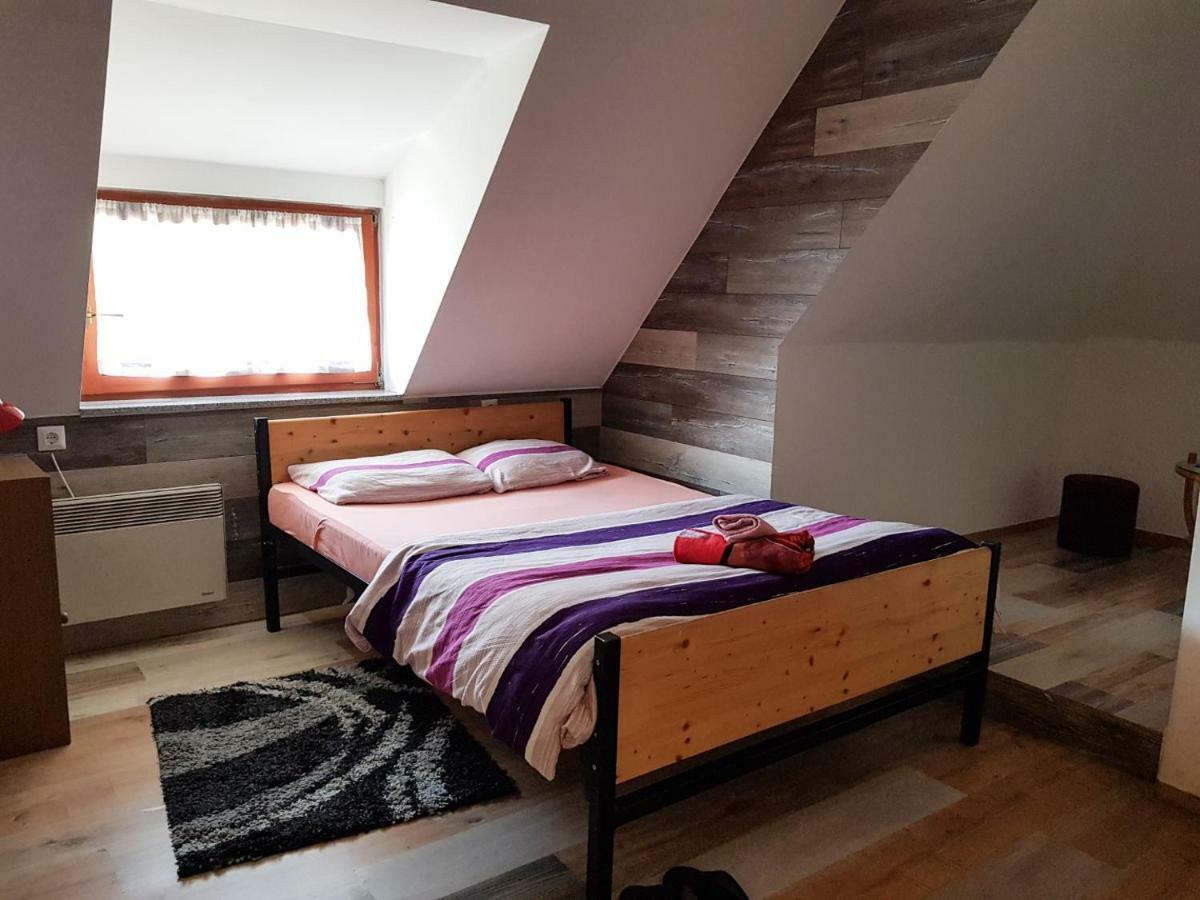 Sobe Sa Kupatilom Jajce Bed & Breakfast Exterior photo